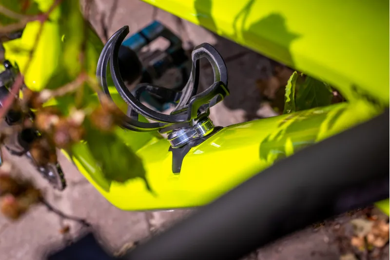 Muc-Off Secure Tag Holder V2 in Green-2